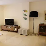 Luxury Modern With Terrace, Pool And Garage! * מארבלה