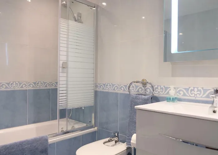 Luxury Modern With Terrace, Pool And Garage! Marbella