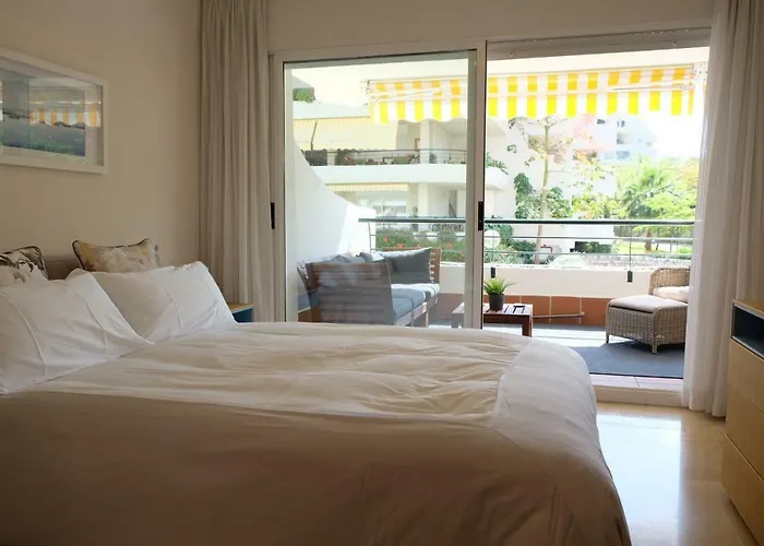 Lejlighed Luxury Modern With Terrace, Pool And Garage! *