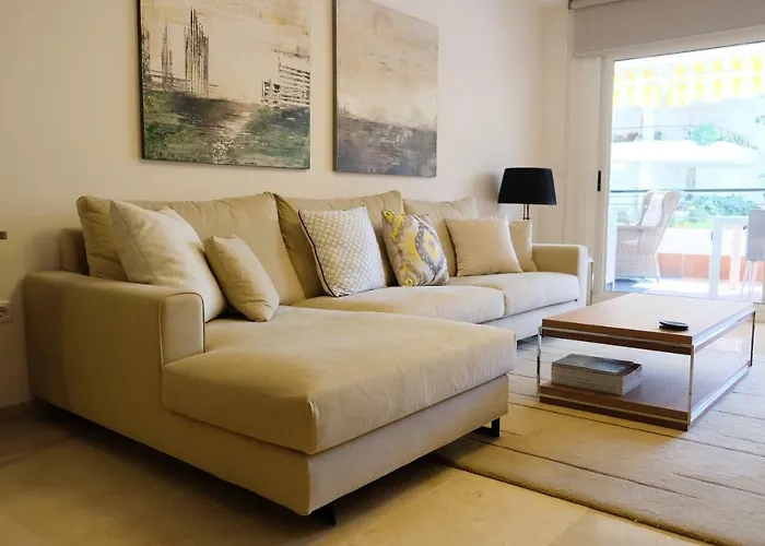 アパート Luxury Modern With Terrace, Pool And Garage! マルベーリャ