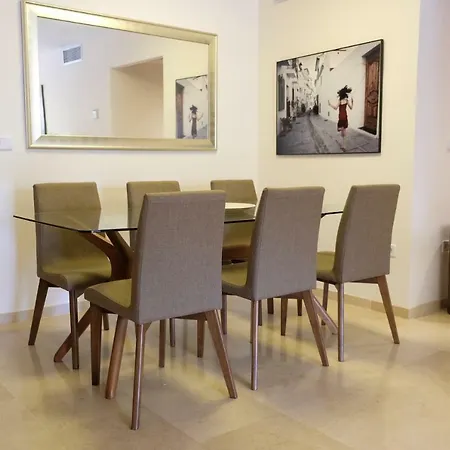 Luxury Modern With Terrace, Pool And Garage! 아파트 마르베야