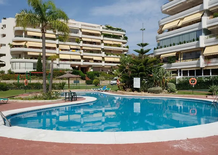 Apartment Luxury Modern With Terrace, Pool And Garage! Marbella